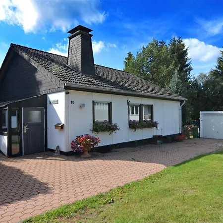 Cozy In Hildfeld With Private Garden Ferienhaus *