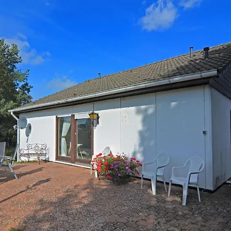 Cozy In Hildfeld With Private Garden Ferienhaus *